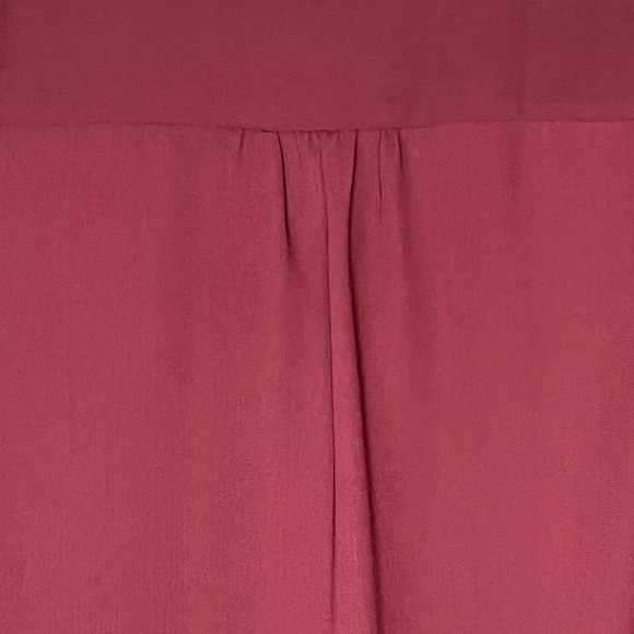 La Chateau 3/4 sleeve top in burgundy. - Picture 6 of 11